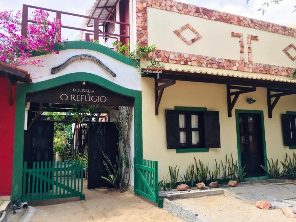 Quarto Econômico com Cama de Casal ou 2 de Solteiro